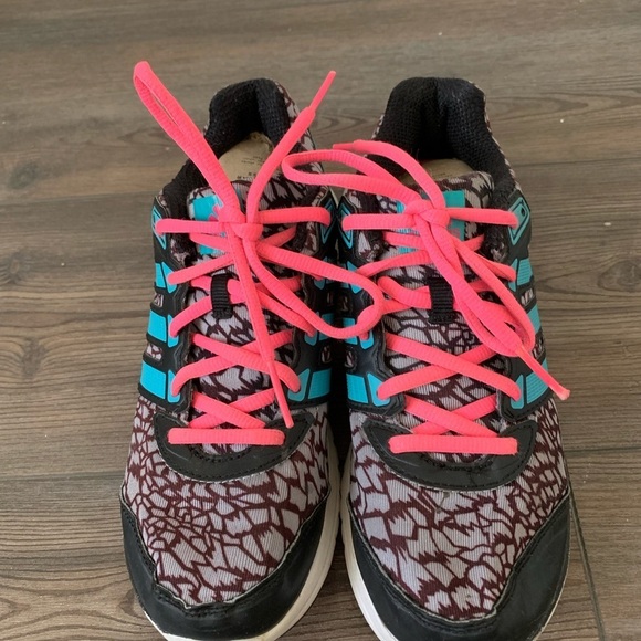 Adidas Shoes - Picture 2 of 8